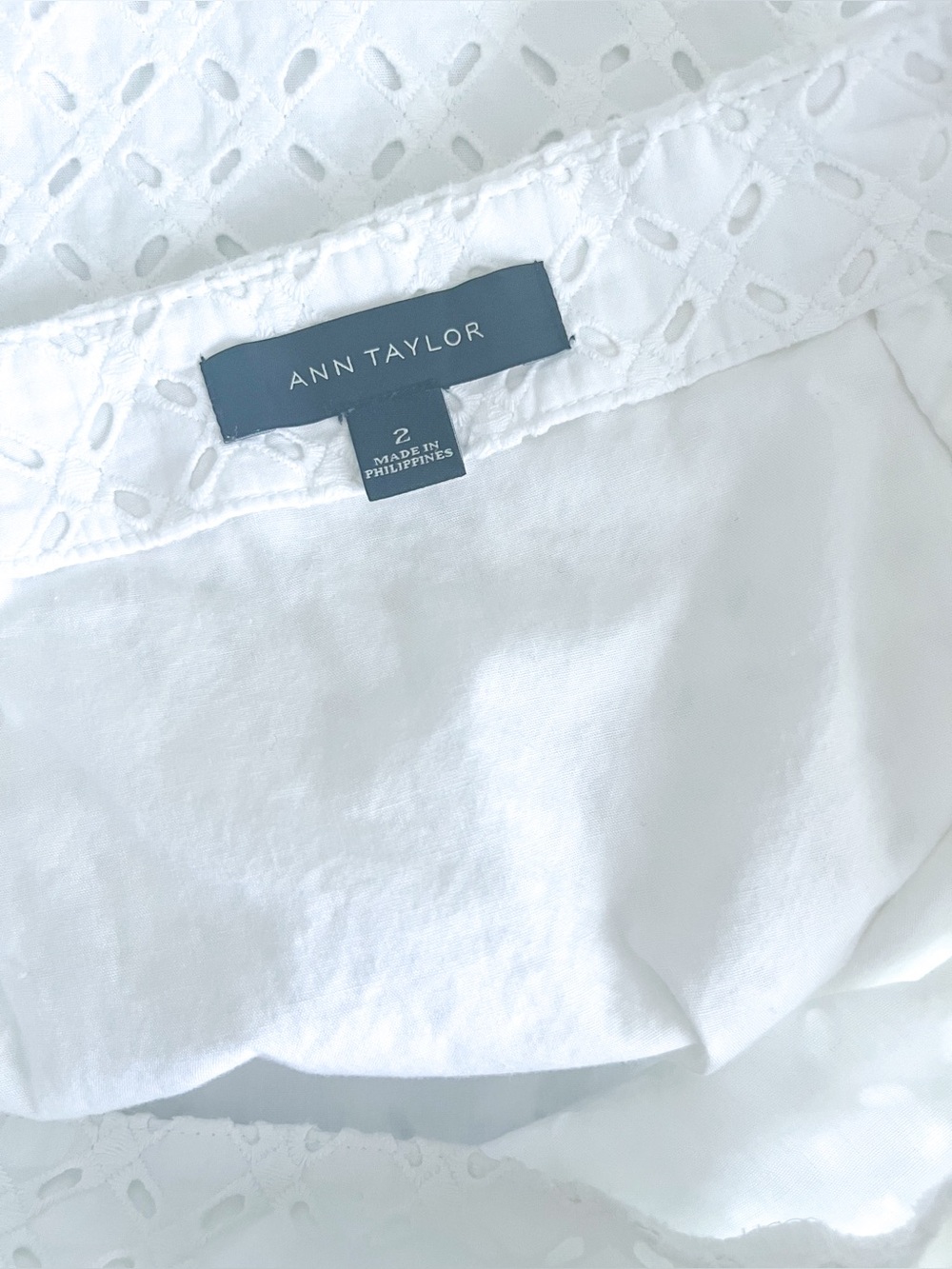 ANN TAYLOR White Eyelet A-Line Mini Skirt 100% Cotton Lined Summer Women’s 2 - Picture 5 of 6